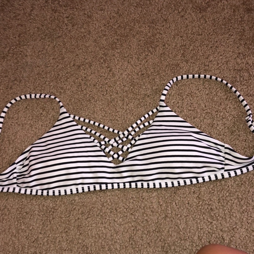 hollister swimsuit top